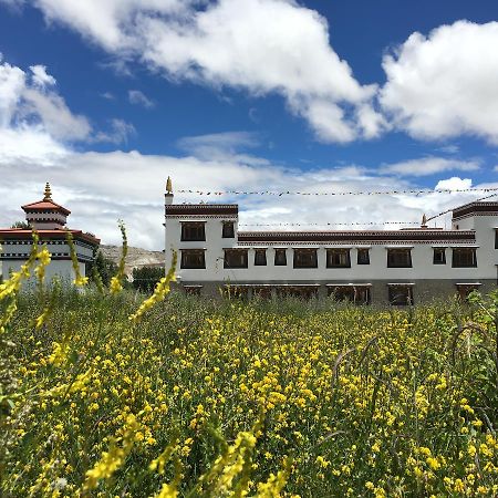 Royal Mustang Resort Nambo Luaran gambar