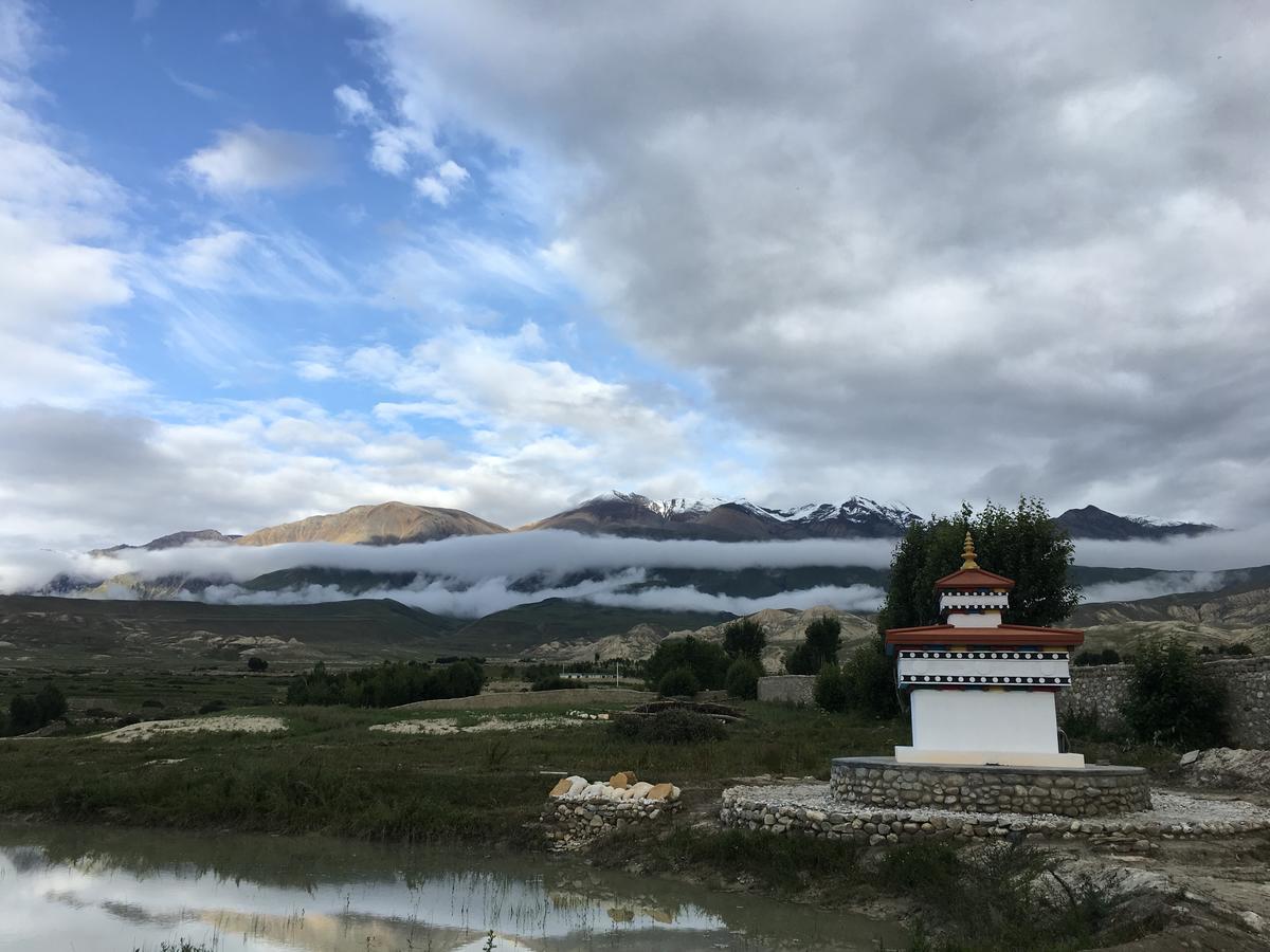 Royal Mustang Resort Nambo Luaran gambar